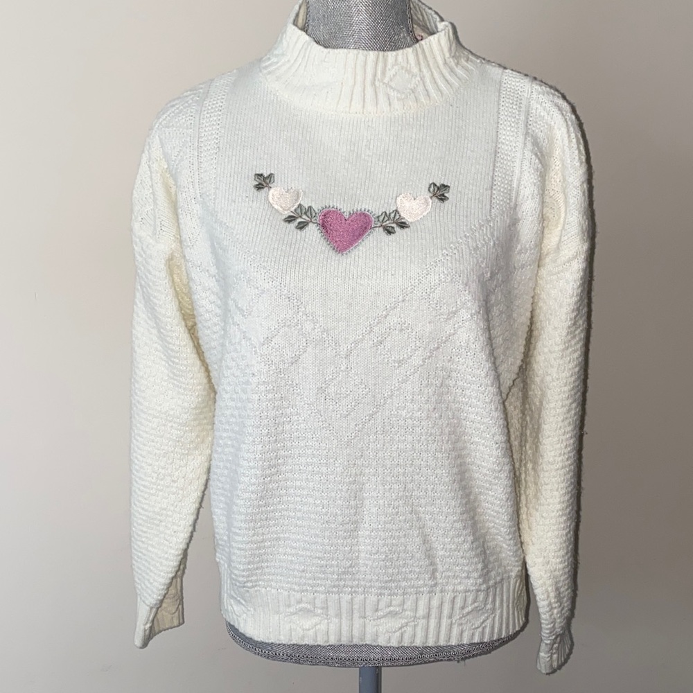 Vintage Cottagecore Twee Cream Turtleneck Sweater with Embroidered Hearts M